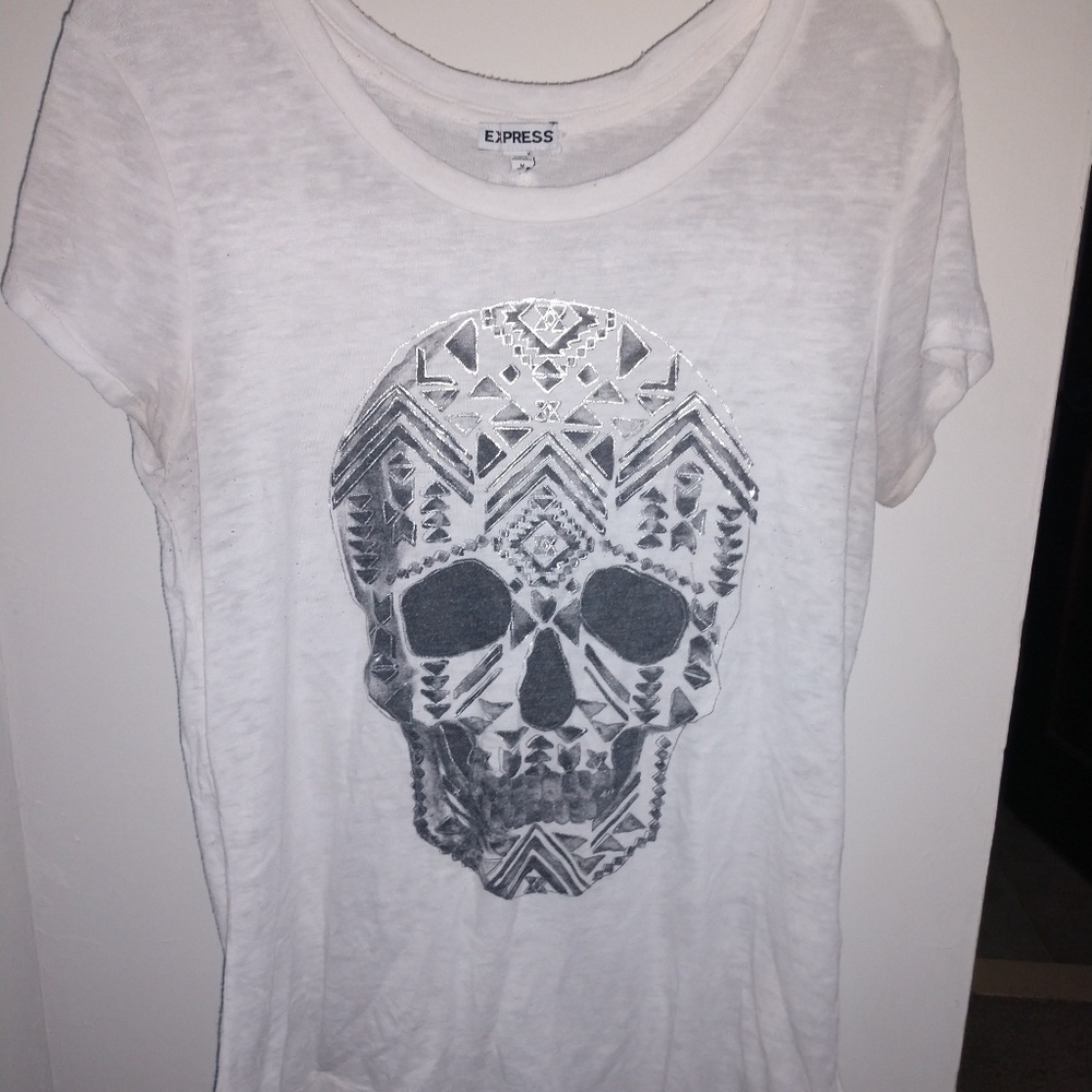 Express skull tee